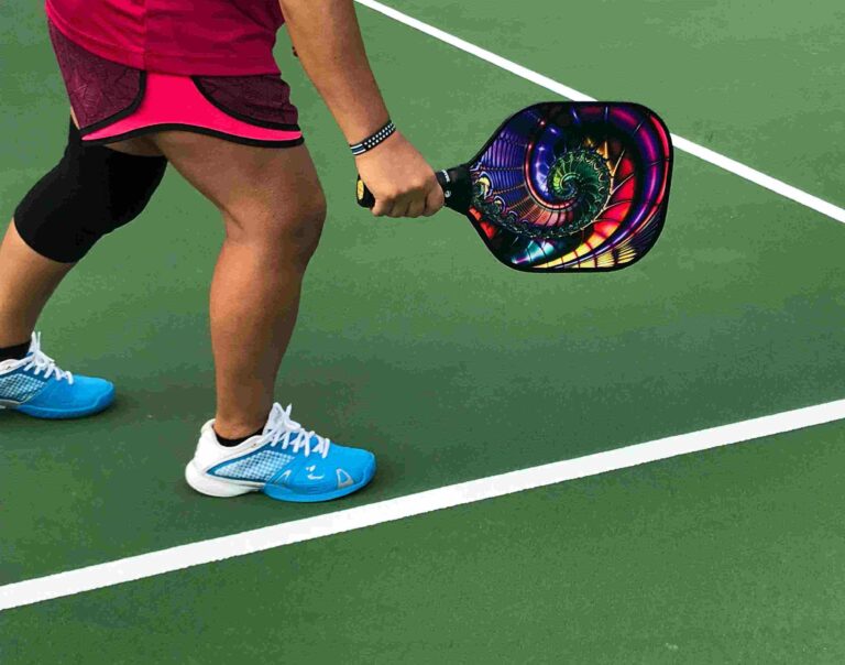 how to play pickleball-pickleballpool