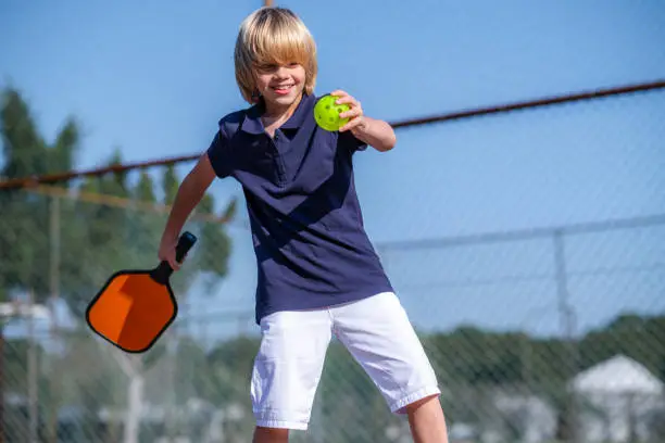 How To Keep Your Eyes On The Ball In Pickleball? Tips to Focus on the Ball